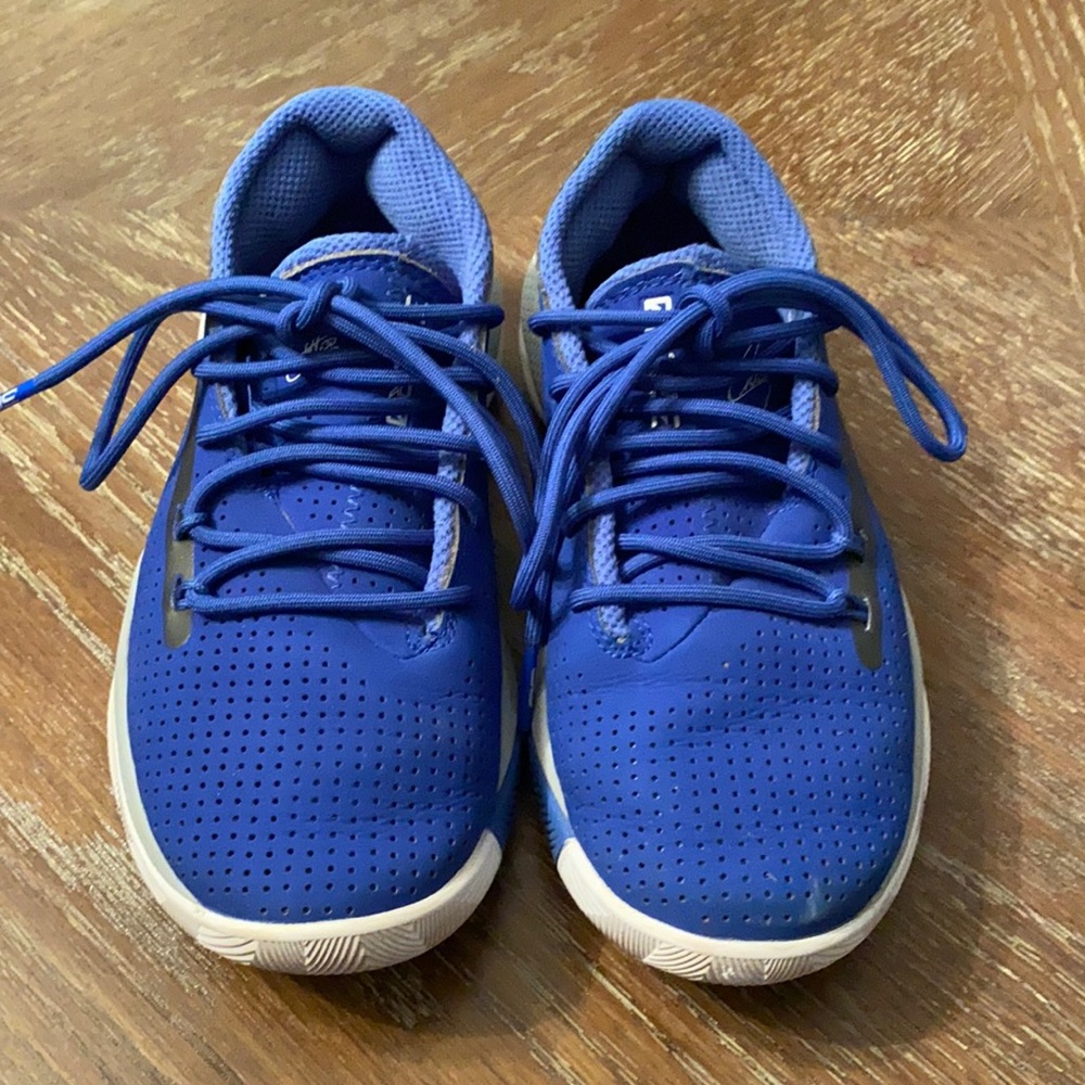 Boys Seth Curry sneakers
